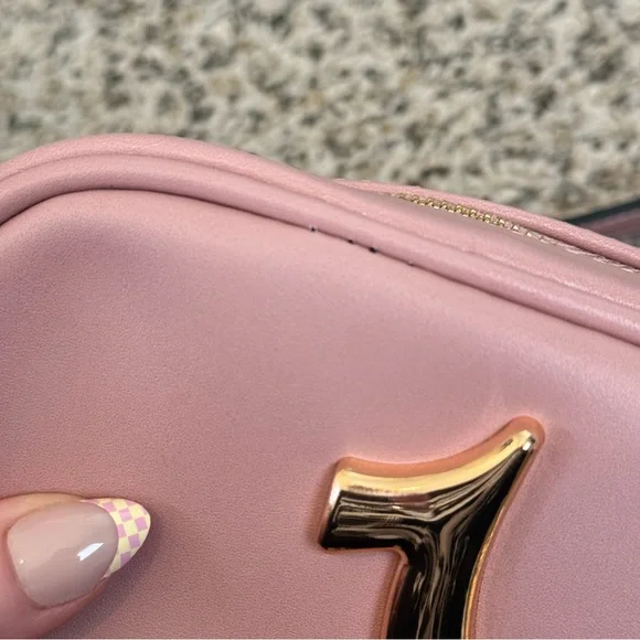 True Religion Baby Pink Med Crossbody Bag Purse with Horseshoe Logo Adjustable - Picture 12 of 14